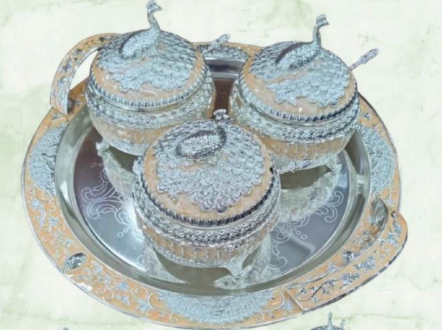 Luxury 3-Piece Peacock Lid Bowl Set with Tray