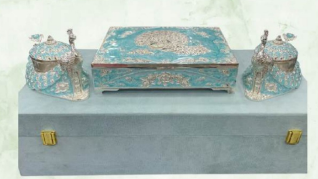 Royal Peacock & Elephant Decorative Gift Set